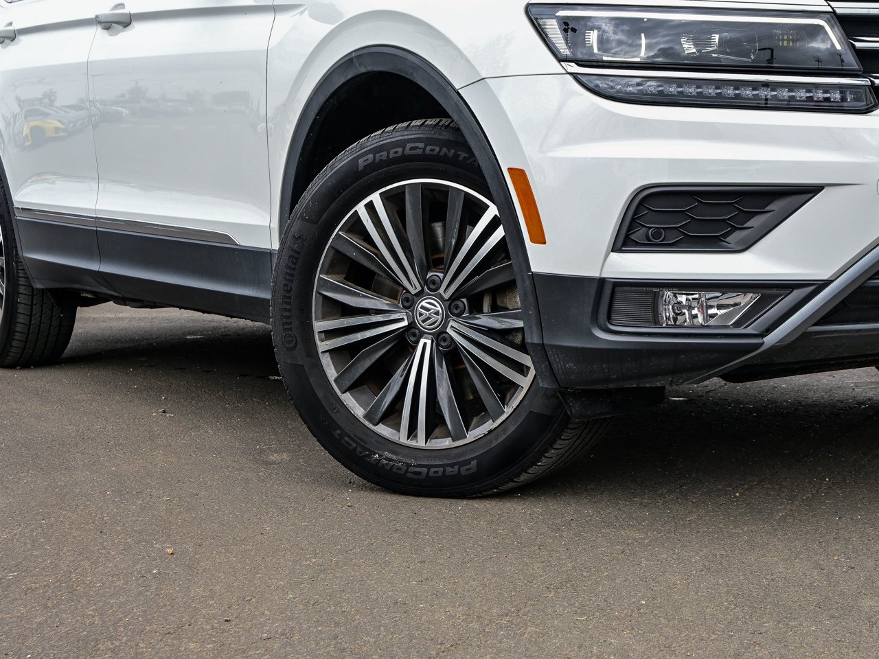 2018 Volkswagen Tiguan Highline 4MOTION White Sherwood Park - photo #5