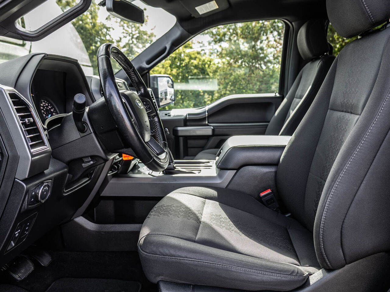 2018 Ford F-150 Grey Sainte-Julienne - photo #12