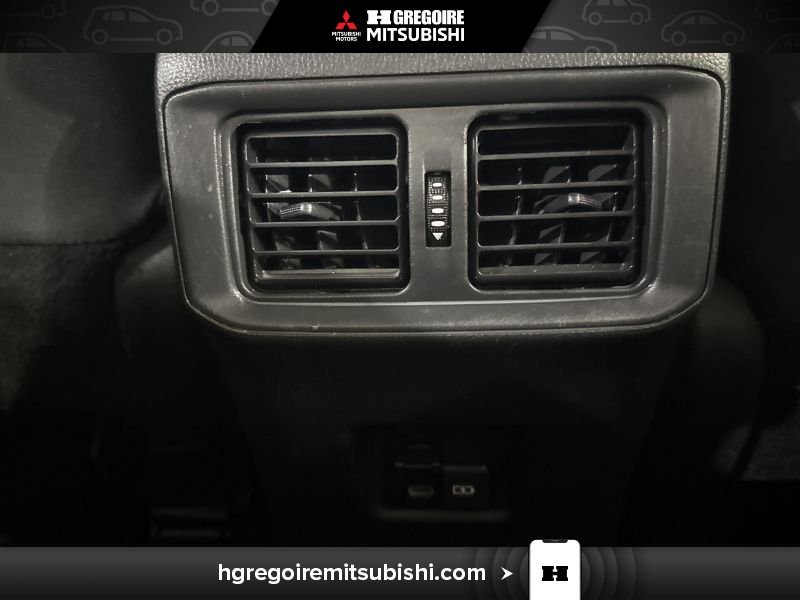 2024 Toyota Rav 4 Black Saint-Eustache - photo #27