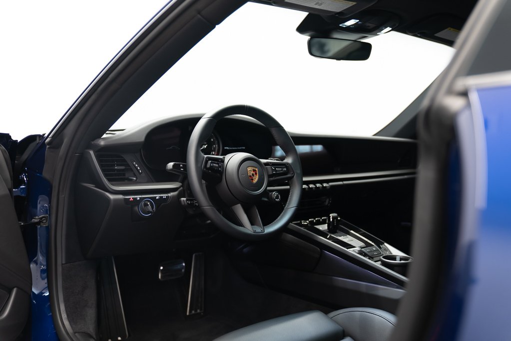 Porsche 911 Carrera 4 GTS Coupe 2023 Bleu Kirkland - photo #12