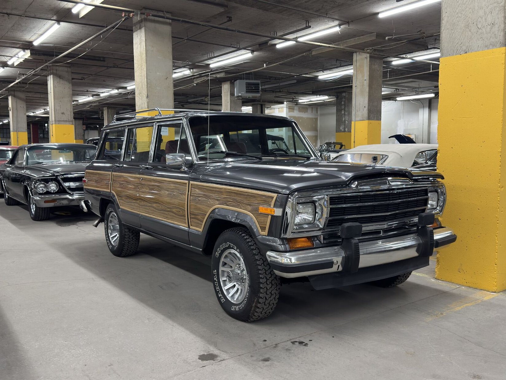 Jeep Grand Wagoneer 1990 Gris Montréal - photo #2