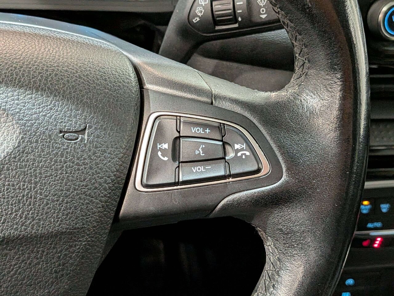 2018 Ford EcoSport Titanium 4WD Black Val-David - photo #14