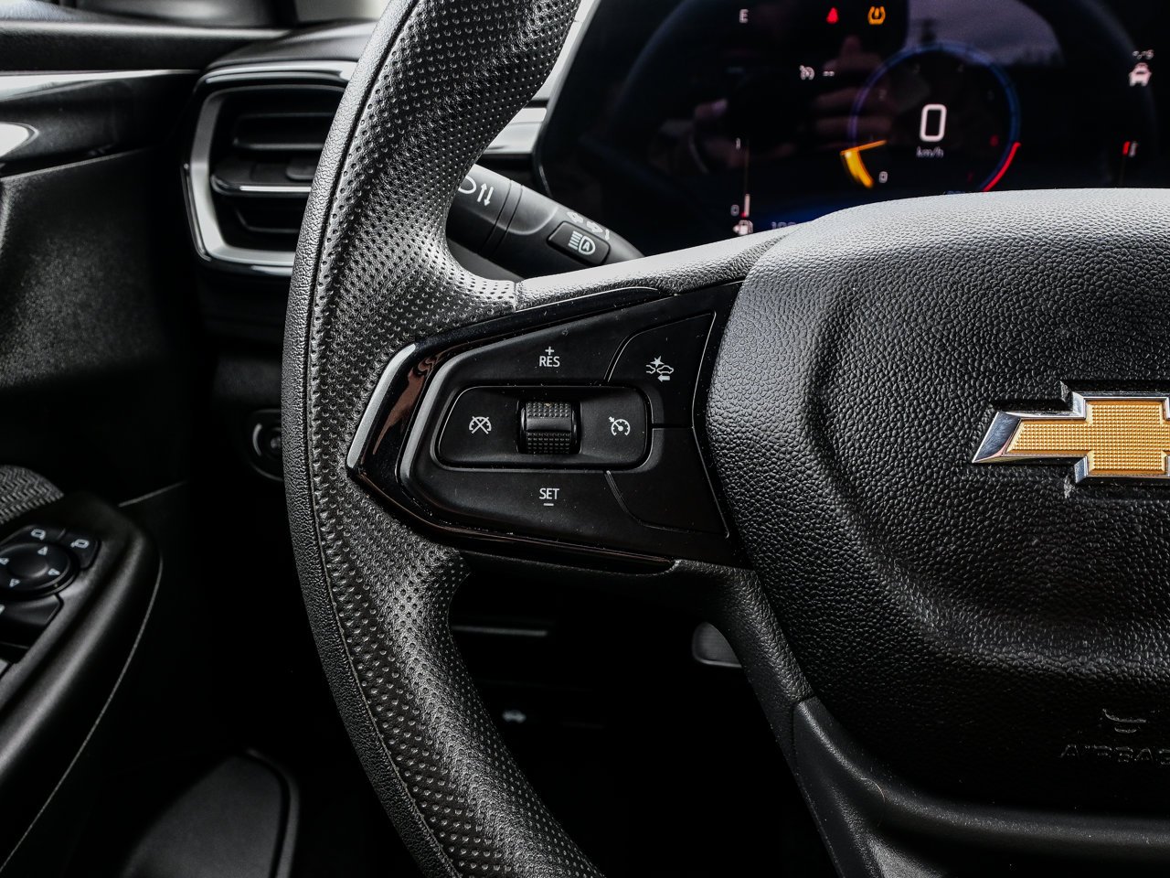 2024 Chevrolet Trailblazer AWD 4dr LS Blue Sherwood Park - photo #20