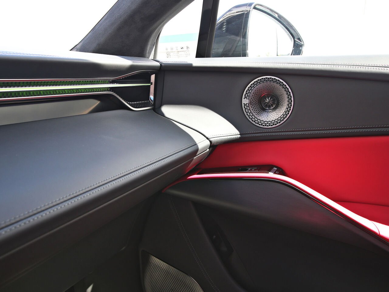 Lotus Eletre 2026 Argent Québec - photo #14