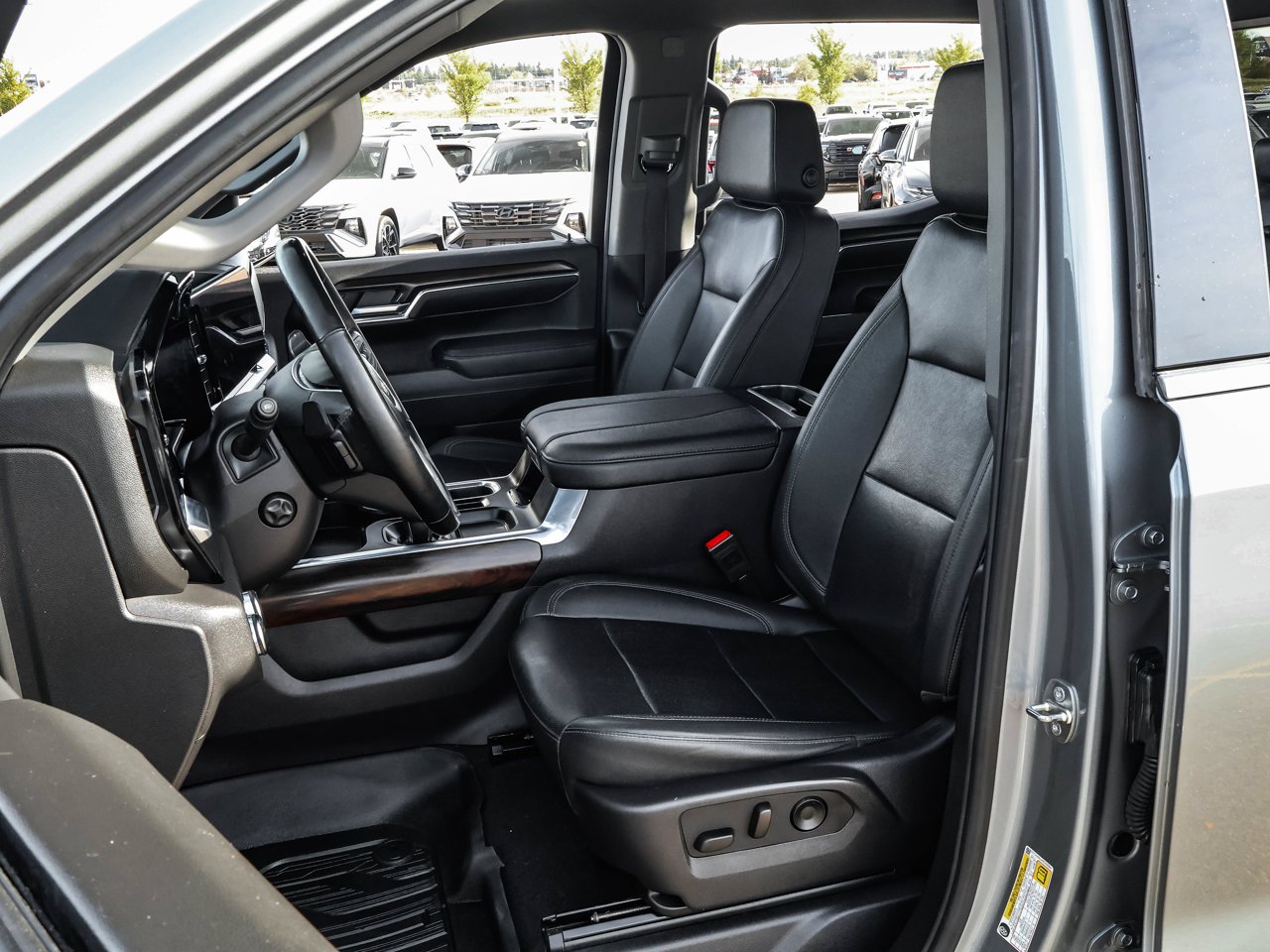 2024 GMC Sierra 1500 4WD Crew Cab 147 SLT Grey Sherwood Park - photo #13