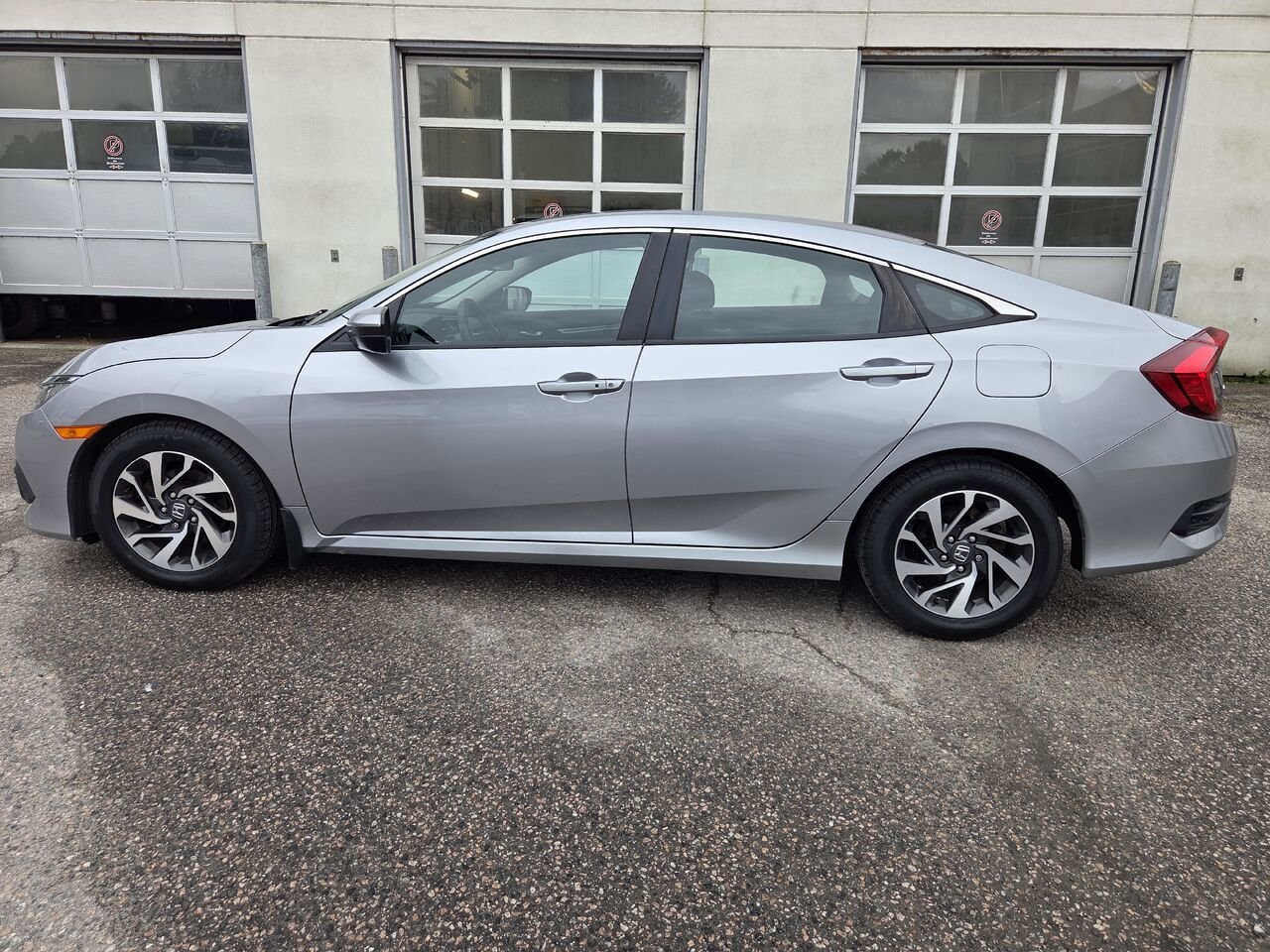Honda CIVIC BERLINE EX 2017 Argent Mont-Laurier - photo #8
