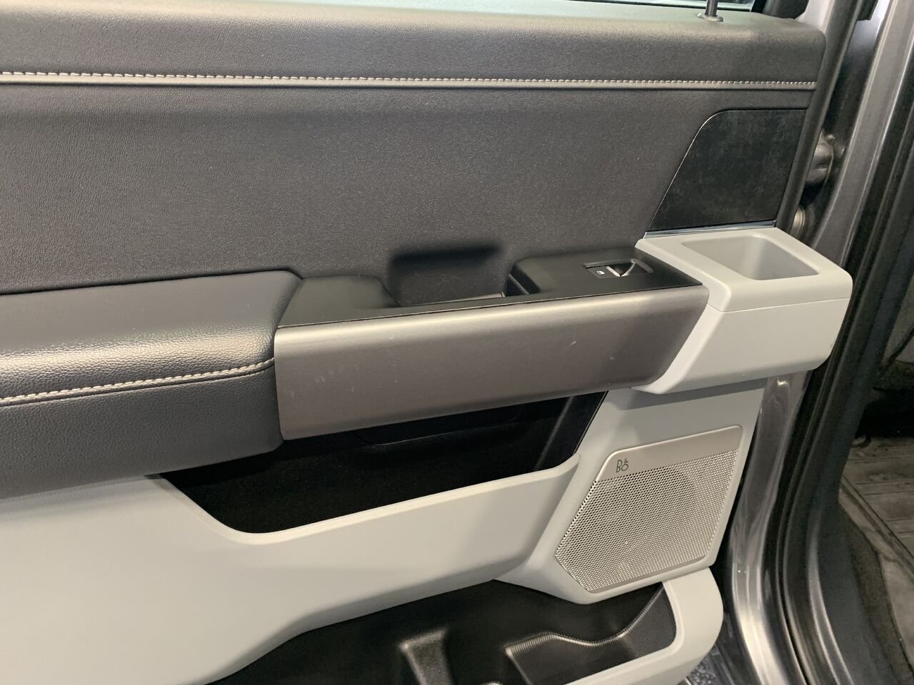 2026 Ford Super Duty F-250 SRW XLT cabine 6 places 4RM caisse de 6,75 pi Grey Châteauguay - photo #28