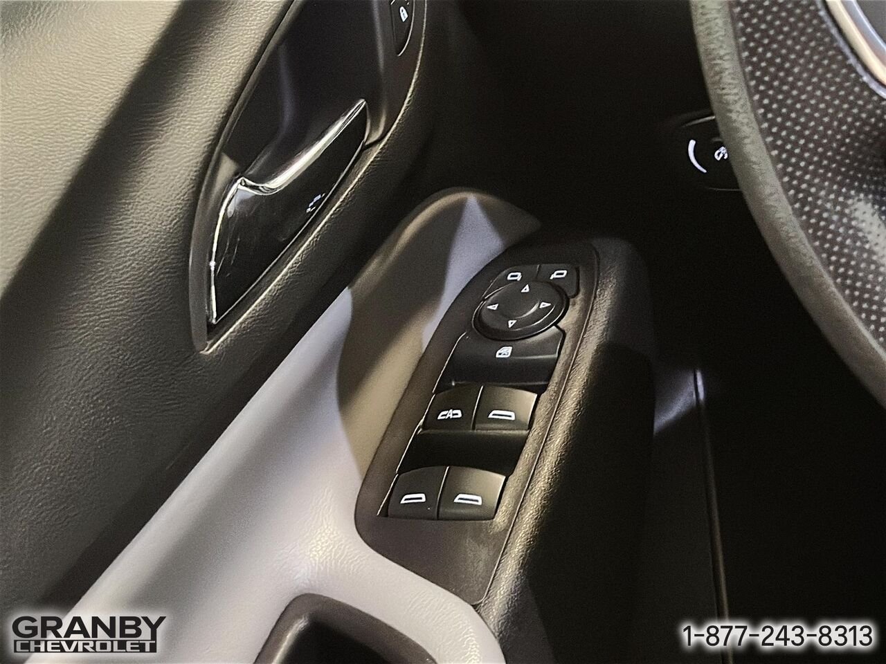 Chevrolet Equinox LS awd | 26-0912A 2021 Blanc Granby - photo #13