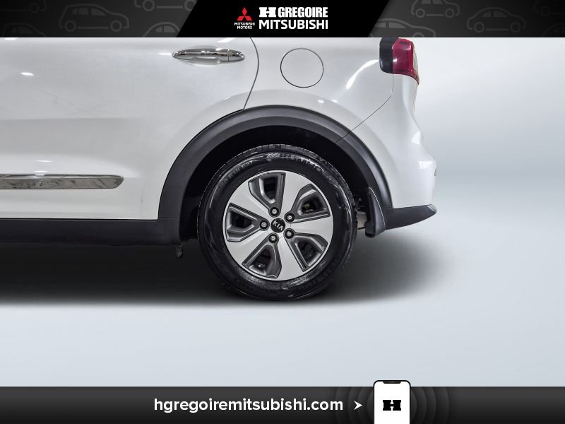 Kia Niro MA4444 | SX * Plug In hybride * Toit * Mags * Caméra 2019 Blanc Laval - photo #11