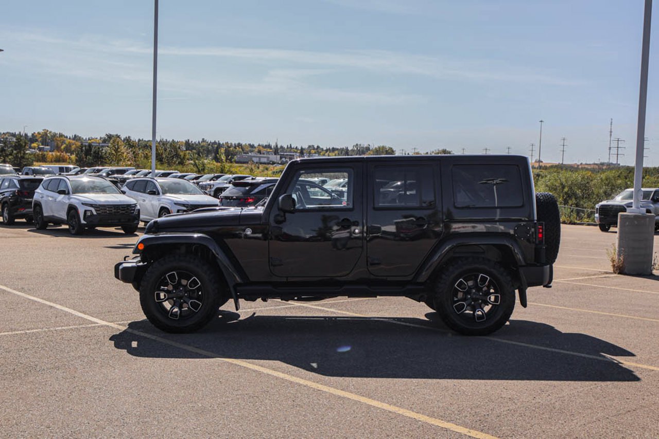 2018 Jeep Wrangler JK Unlimited Sahara 4x4 Black Sherwood Park - photo #4