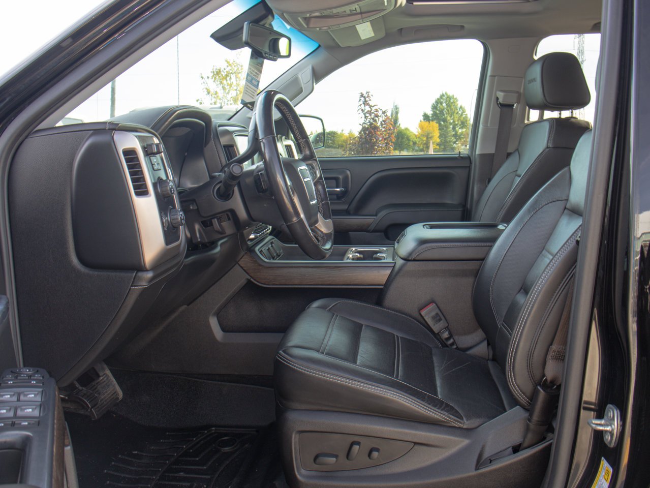 2018 GMC Sierra 1500 4WD Crew Cab 143.5 Denali Black Sherwood Park - photo #17