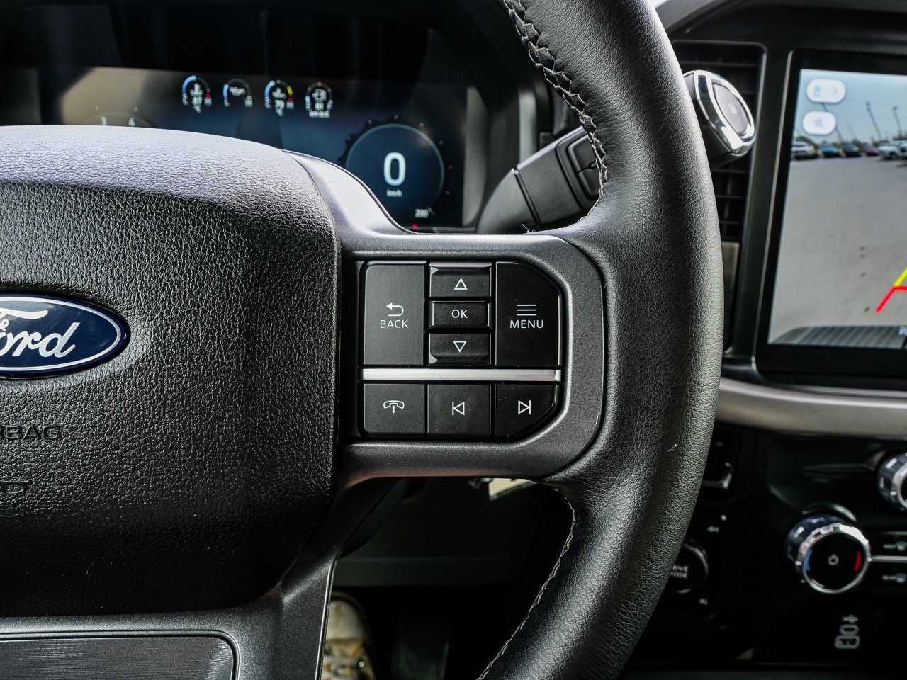 2025 Ford F-150 XLT 4WD SuperCrew 5.5' Box Grey Sherwood Park - photo #21