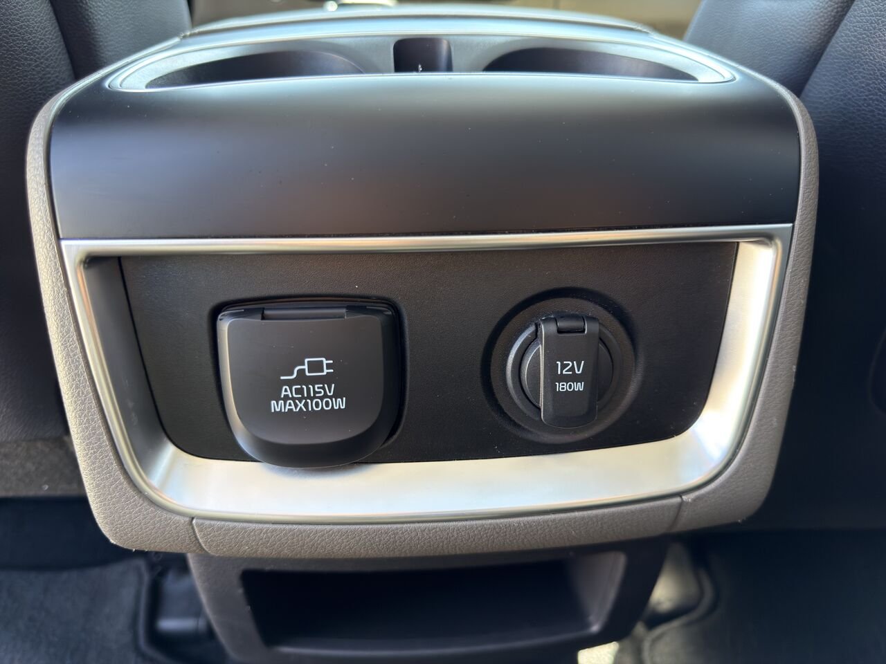 2025 Kia Carnival Black Thetford Mines - photo #35