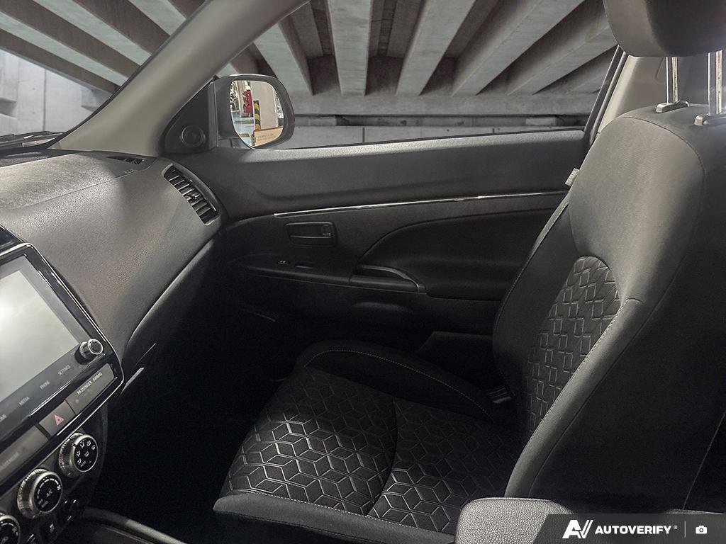 2024 Mitsubishi RVR 264037 | ES, less than 32,000km very clean vehicle Grey Edmonton - photo #23