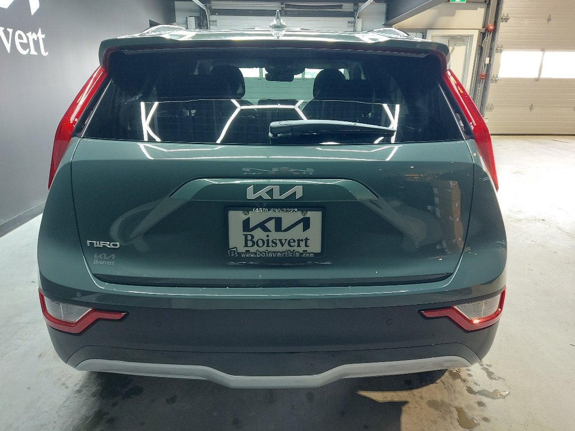 Kia Niro électrique 2026 Vert paysage urbain Blainville - photo #4