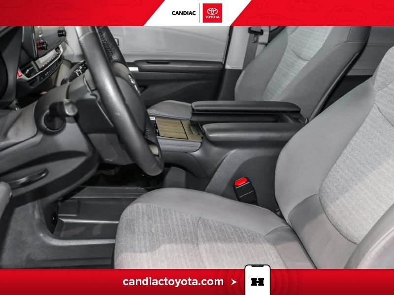 2024 Toyota Sienna Black Blainville - photo #15