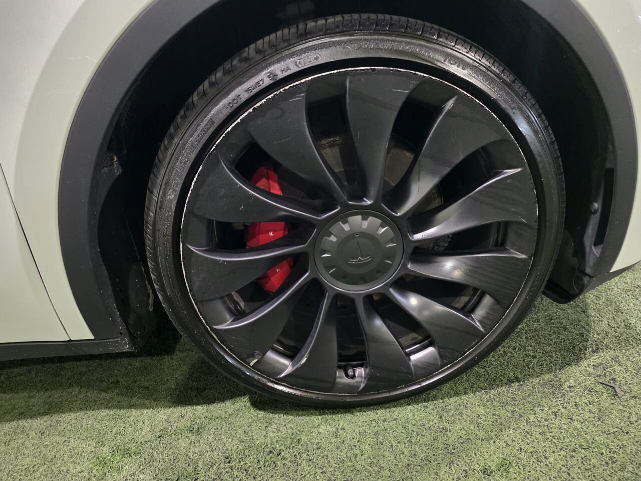 2022 Tesla Model Y White  - photo #23
