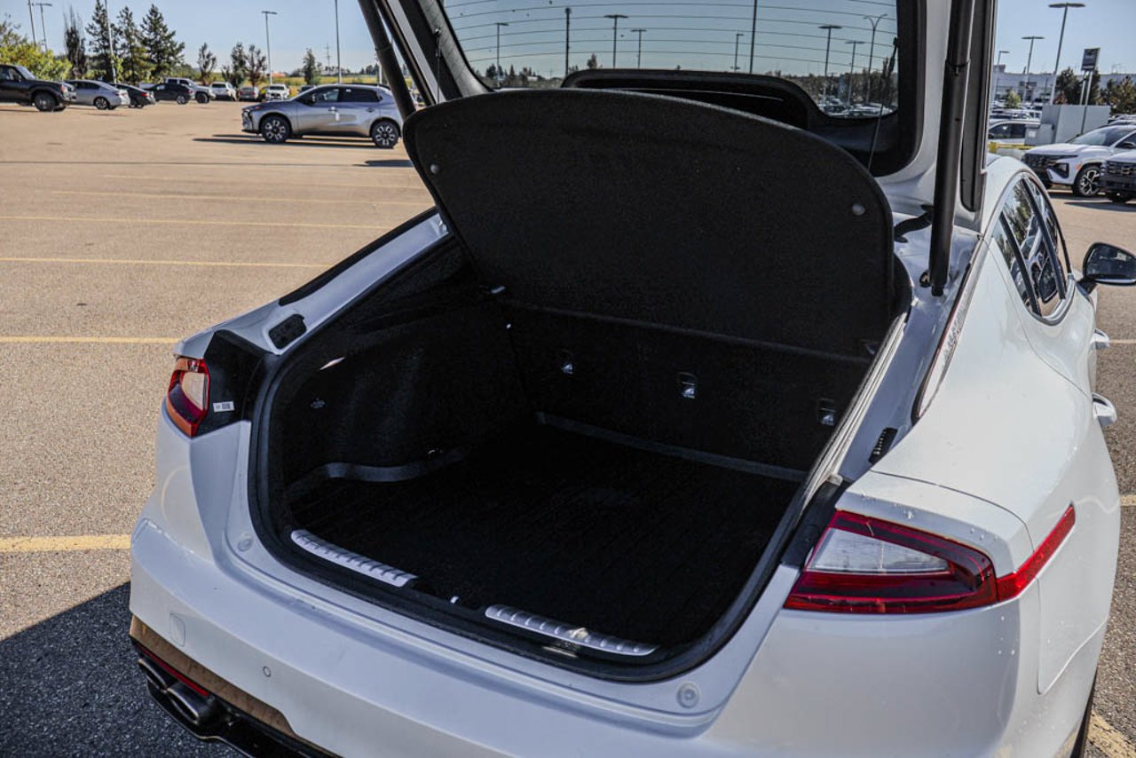 2018 Kia Stinger GT Limited AWD White Sherwood Park - photo #8