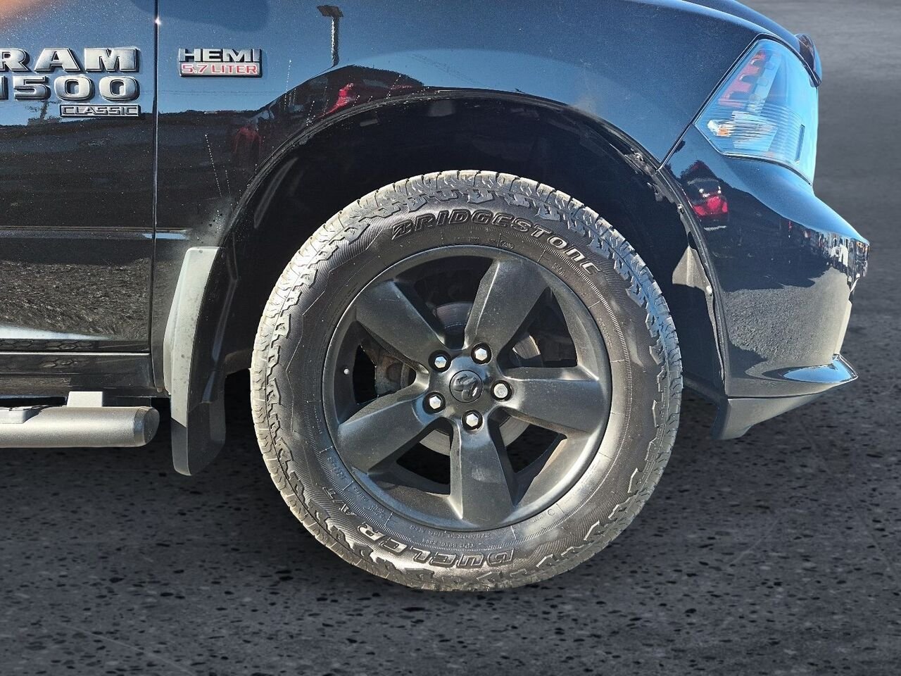 2020 Ram 1500 Classic Black Saint-Jérôme - photo #6