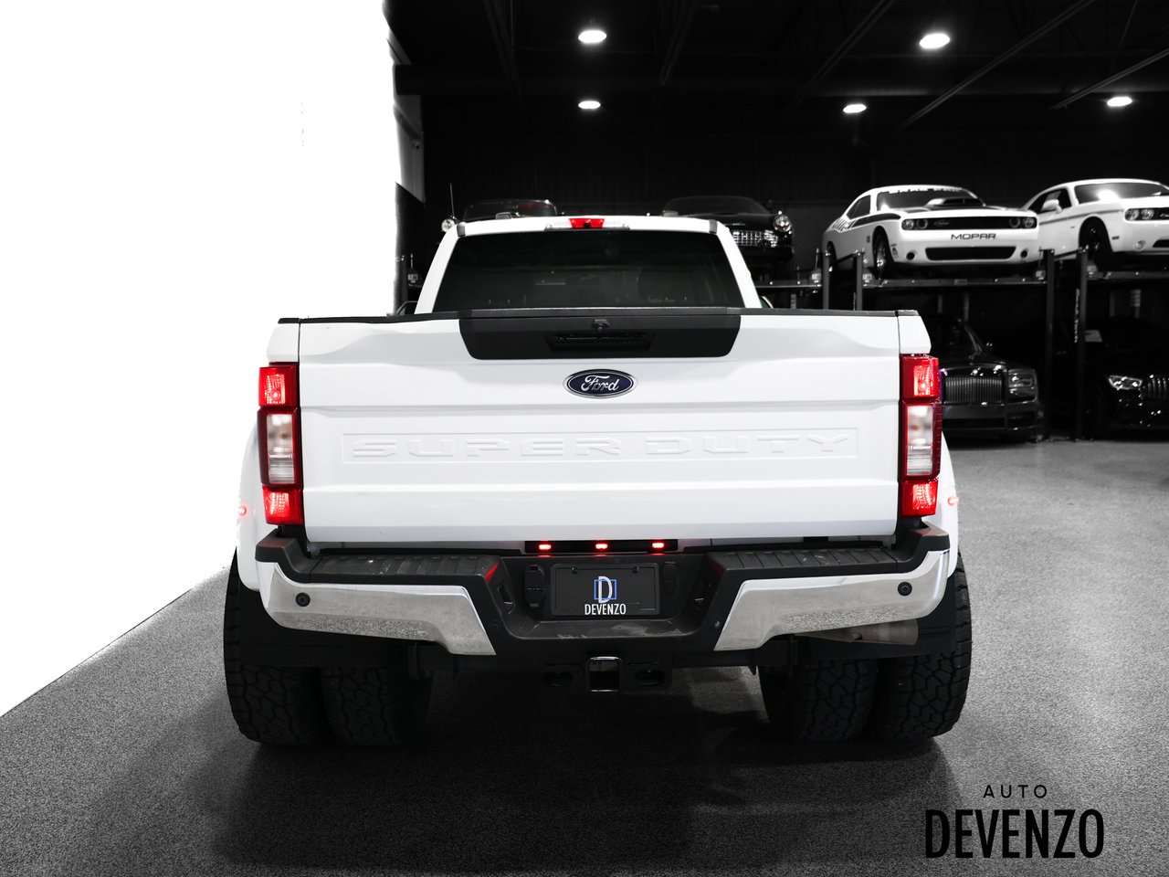 2020 Ford Super Duty F-450 DRW White Saint-Eustache - photo #4