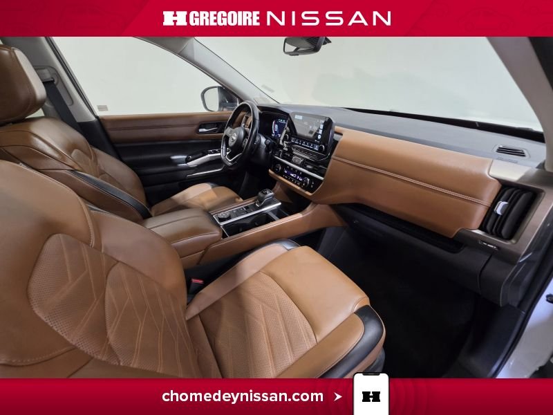 Nissan Pathfinder 2024 Blanc Laval - photo #25