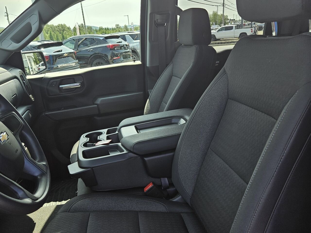 Chevrolet Silverado 1500 Custom cabine multiplace 4RM 157 po 2026 Noir Thetford Mines - photo #12
