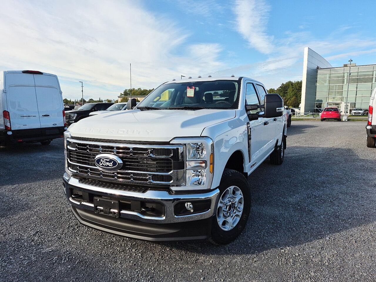 Ford Super Duty F-250 SRW 27013 | XLT 2027 Blanc Oxford Saint-Jérôme - photo #1
