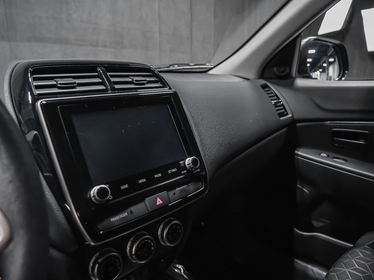 Mitsubishi RVR ES FWD CARPLAY CAMÉRA SIÈGES CHAUFFANTS 2025 Gris Montréal - photo #8