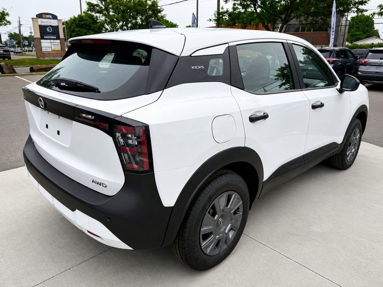 2026 Nissan Kicks KICKS S AWD Fresh Powder Châteauguay - photo #4