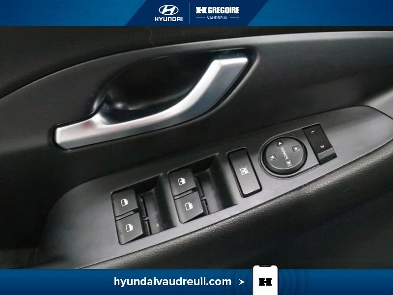 Hyundai Elantra YR825 | GL Auto 2018 Bleu Laval - photo #16