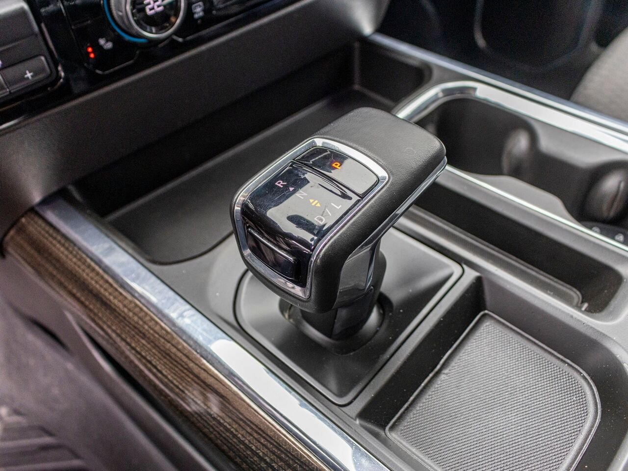 Chevrolet Silverado 1500 LT Trail Boss cabine multiplace 2024 Blanc Châteauguay - photo #16