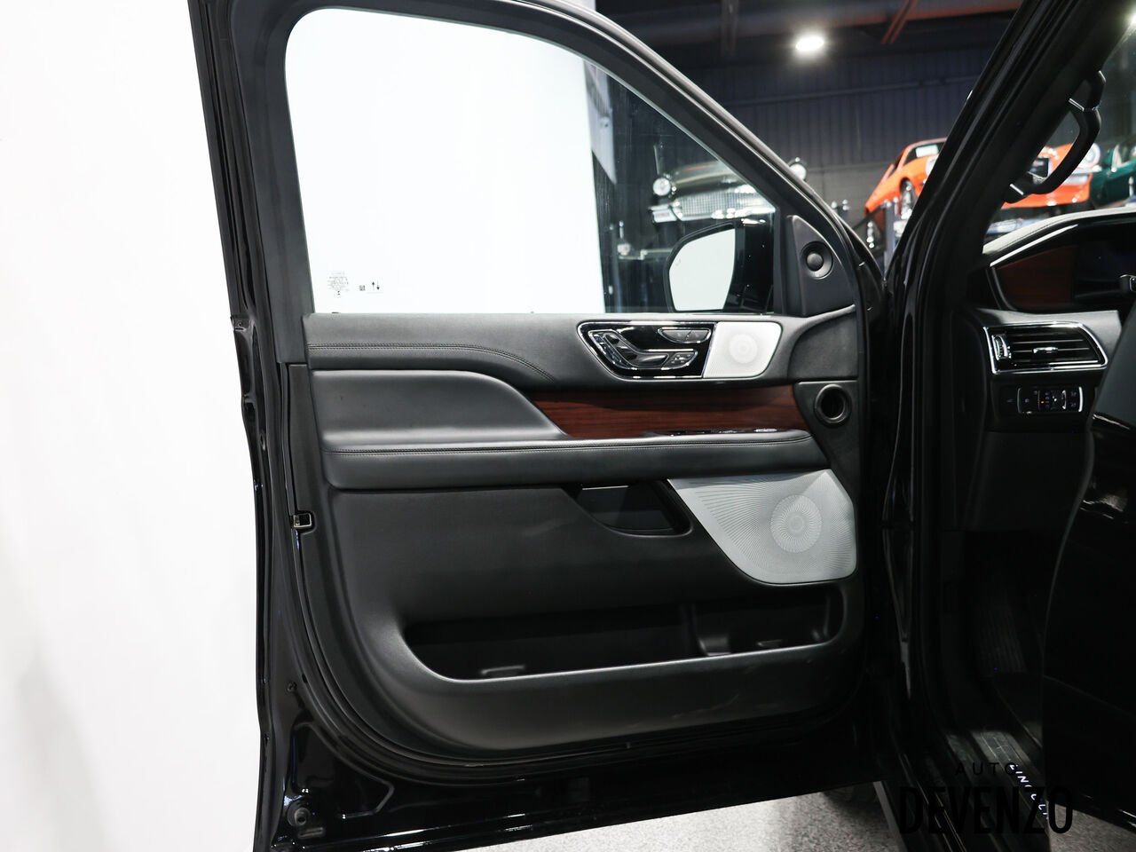 2023 Lincoln Navigator L Black Saint-Eustache - photo #9