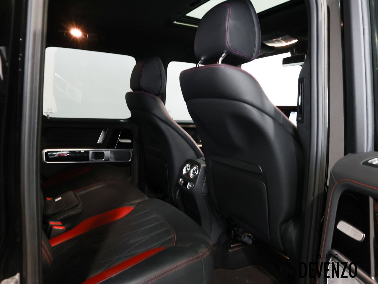2022 Mercedes-Benz Classe-G Black Saint-Eustache - photo #9