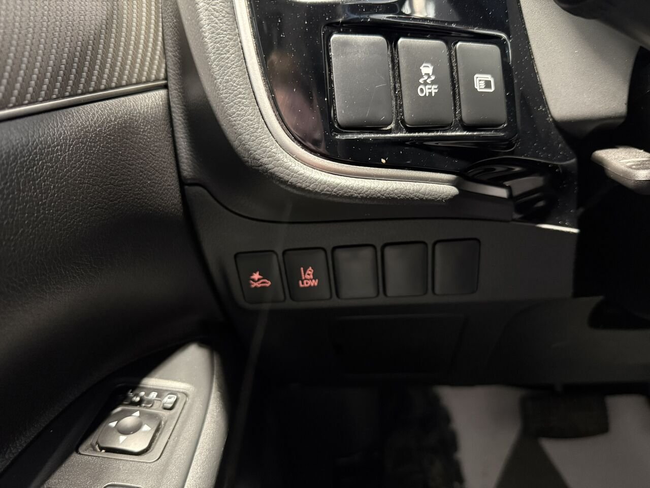 2020 Mitsubishi Outlander Red Rouyn-Noranda - photo #20