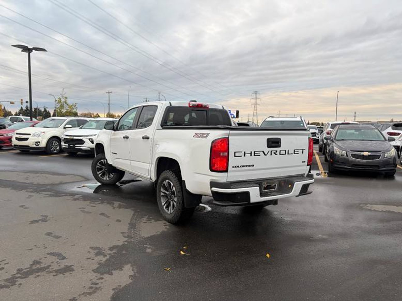 2022 Chevrolet Colorado 4WD Crew Cab 128 Z71 White Sherwood Park - photo #3