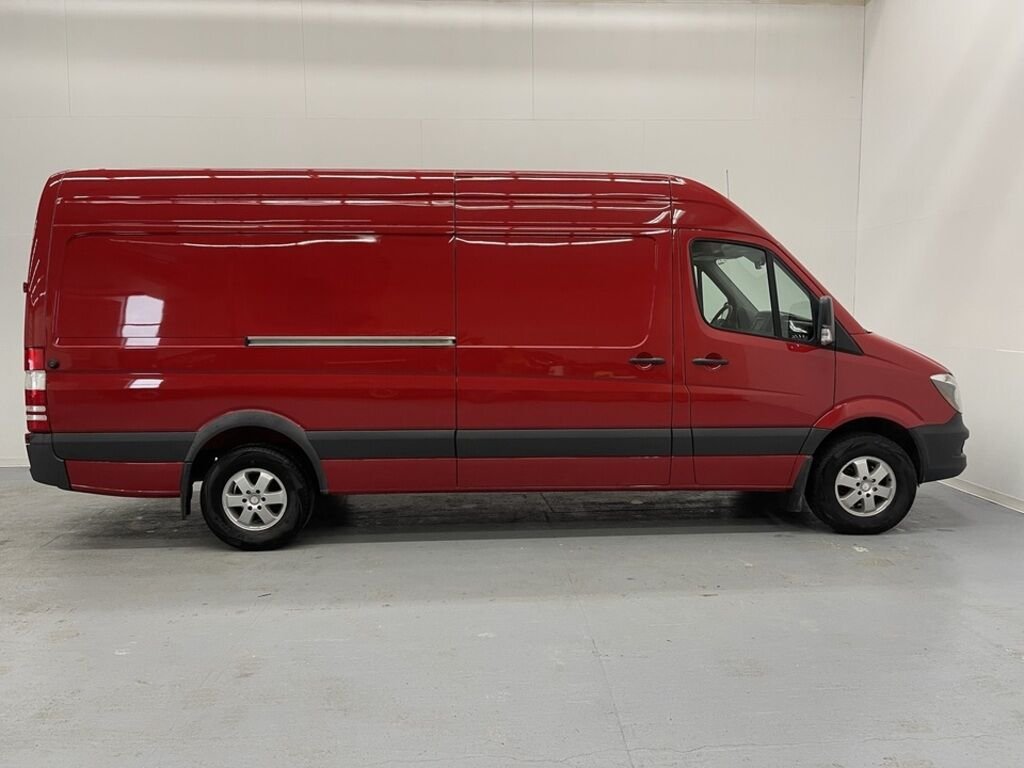 Mercedes-Benz Sprinter Cargo Vans 2017 Rouge Saint-Eustache - photo #3