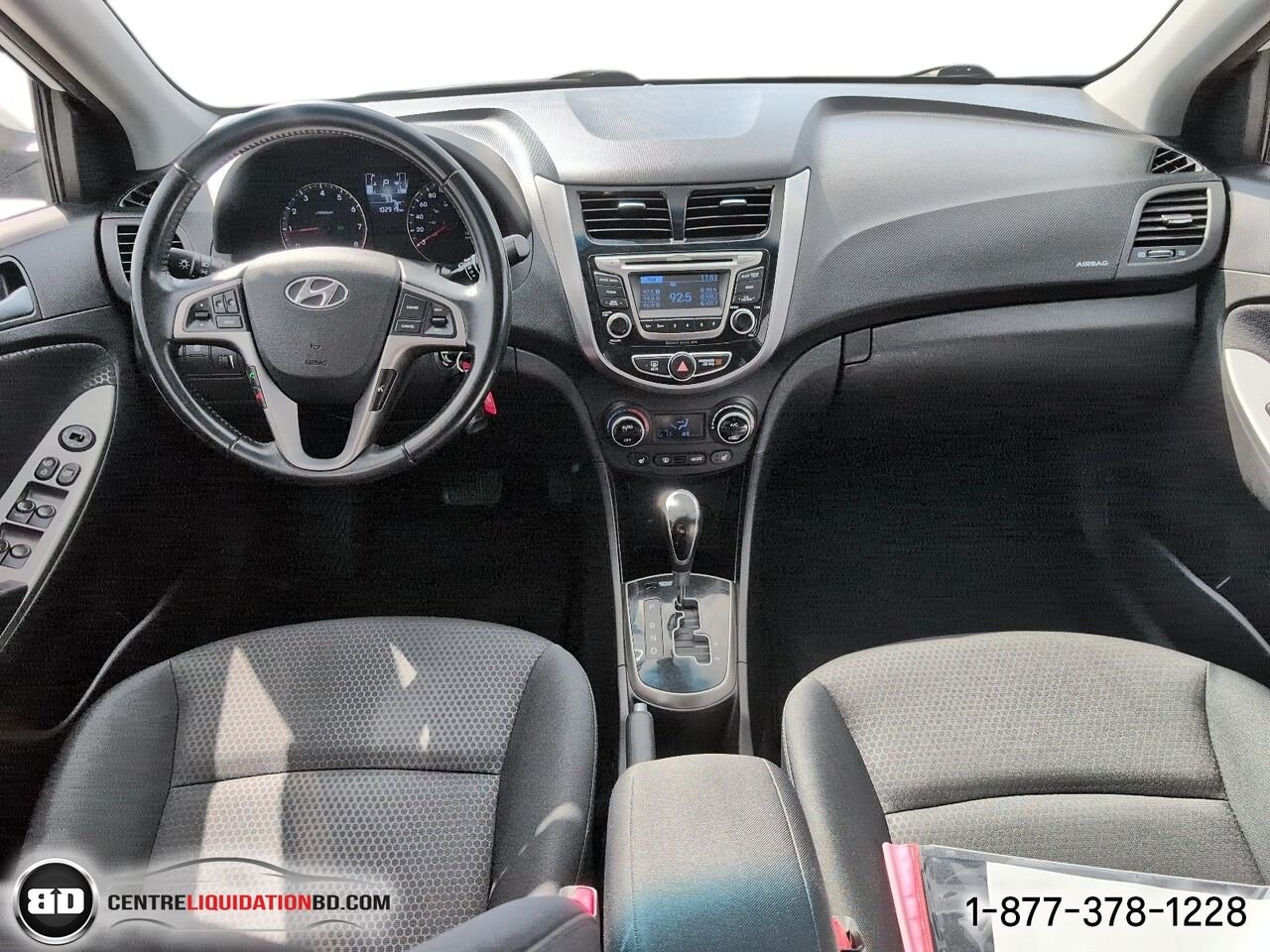 Hyundai Accent GLS | BD0416 2016 Blanc Granby - photo #15