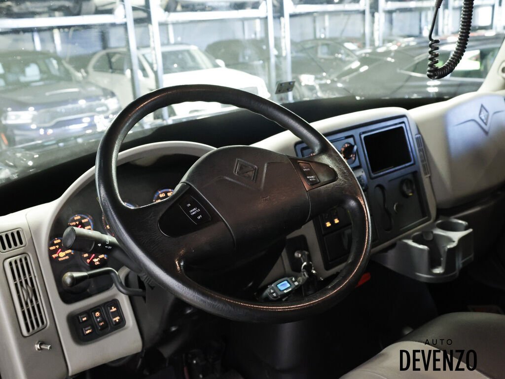International TerraStar RV Hauler 6.4L Diesel MAXXFORCE 2014 Noir Saint-Eustache - photo #18