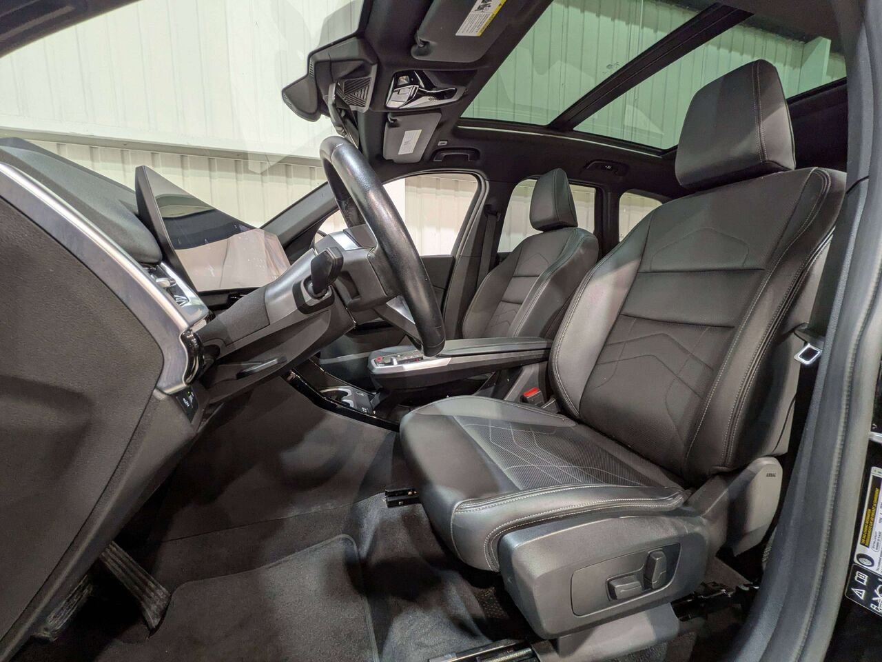 2024 BMW X1 xDrive28i Sports Activity Vehicle Black Val-David - photo #1