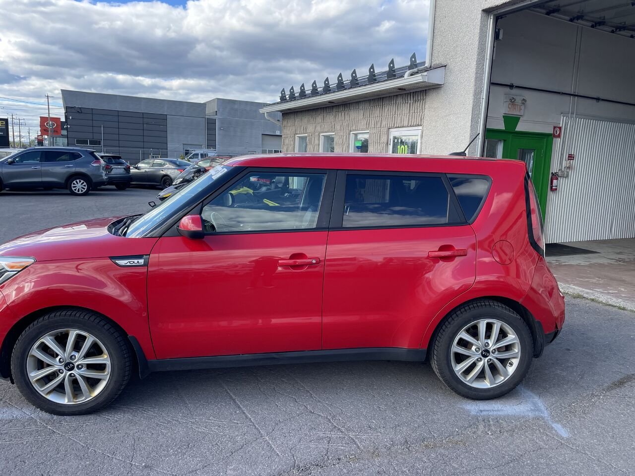 2017 Kia Soul Red  - photo #8