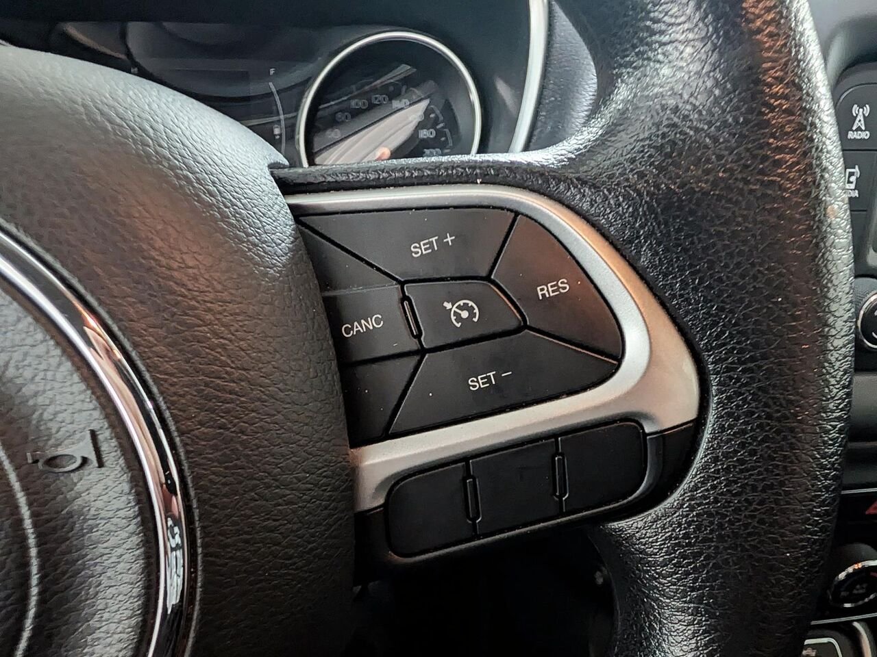 JEEP COMPASS SPORT 2018 Gris Saint-Hyacinthe - photo #19