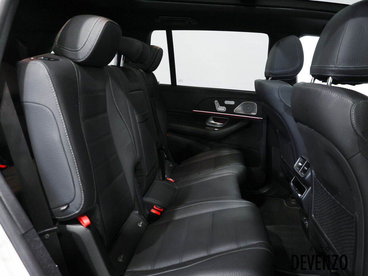 Mercedes-Benz GLS 2026 Blanc Saint-Eustache - photo #9