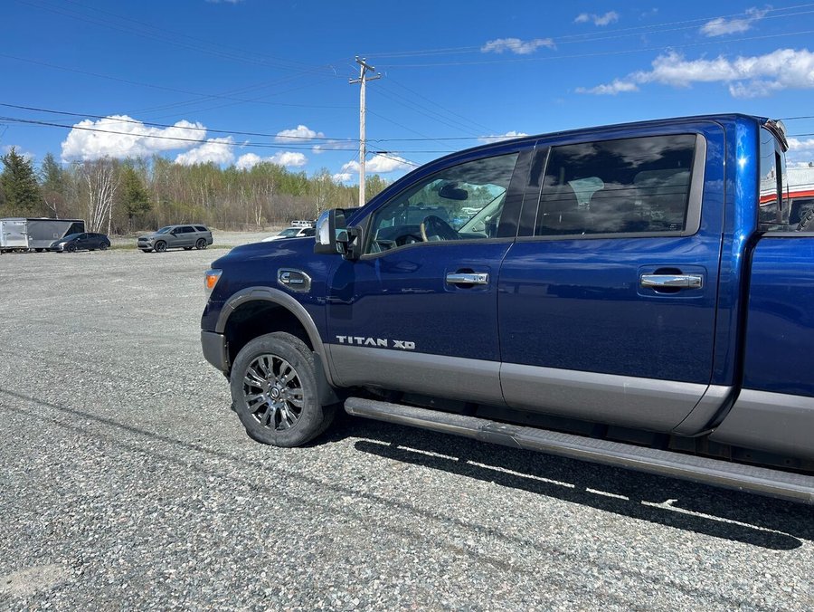 Nissan Titan XD 2018 2018 Bleu