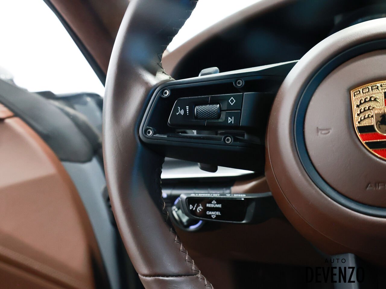 2024 Porsche 911 Grey Saint-Eustache - photo #11