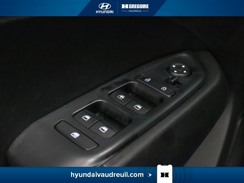 Hyundai Venue 2025 Bleu Laval - photo #16