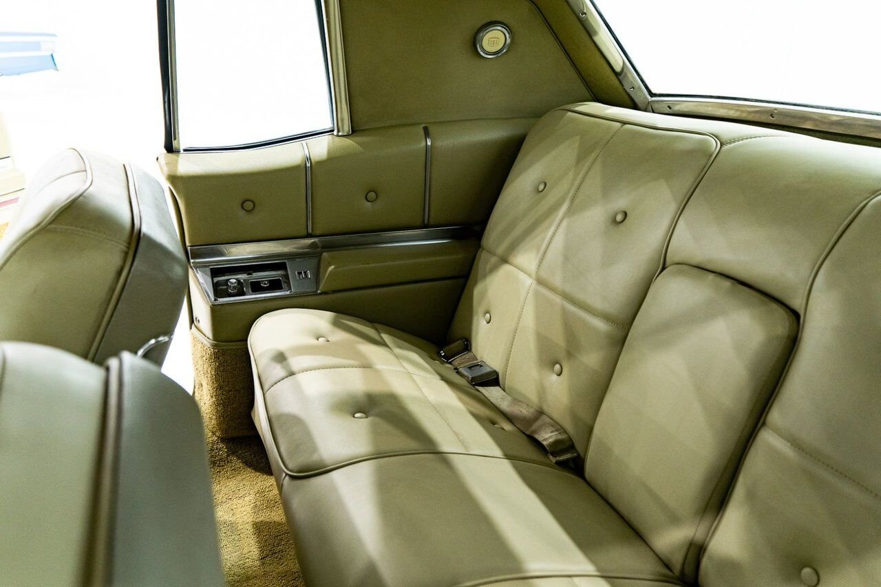 Cadillac DeVille Coupe *PRICE IN USD* Original California survivor factory A/C with only 36,992miles (59,532km) 1967 Or Montréal - photo #13
