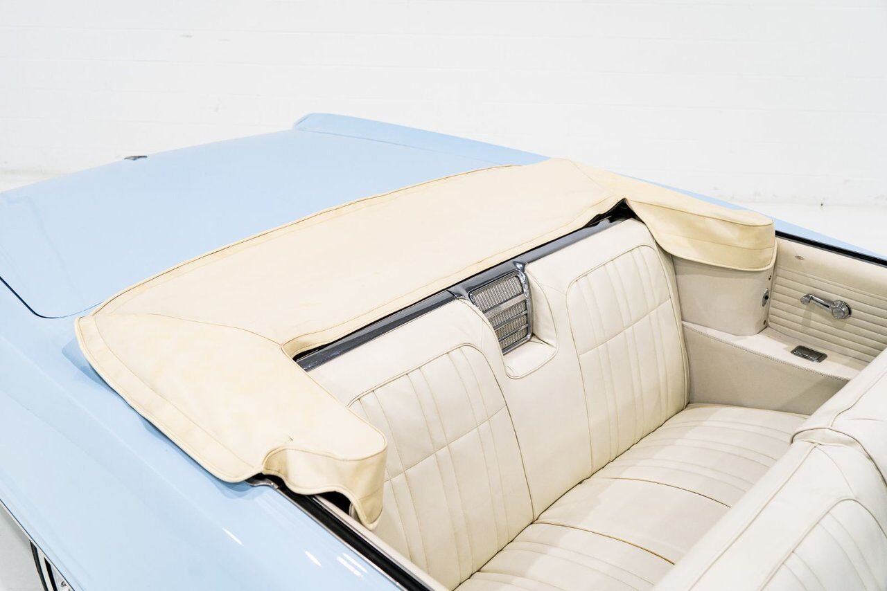 Pontiac Bonneville **PRICE IN USD** 1964 Bleu Montréal - photo #34
