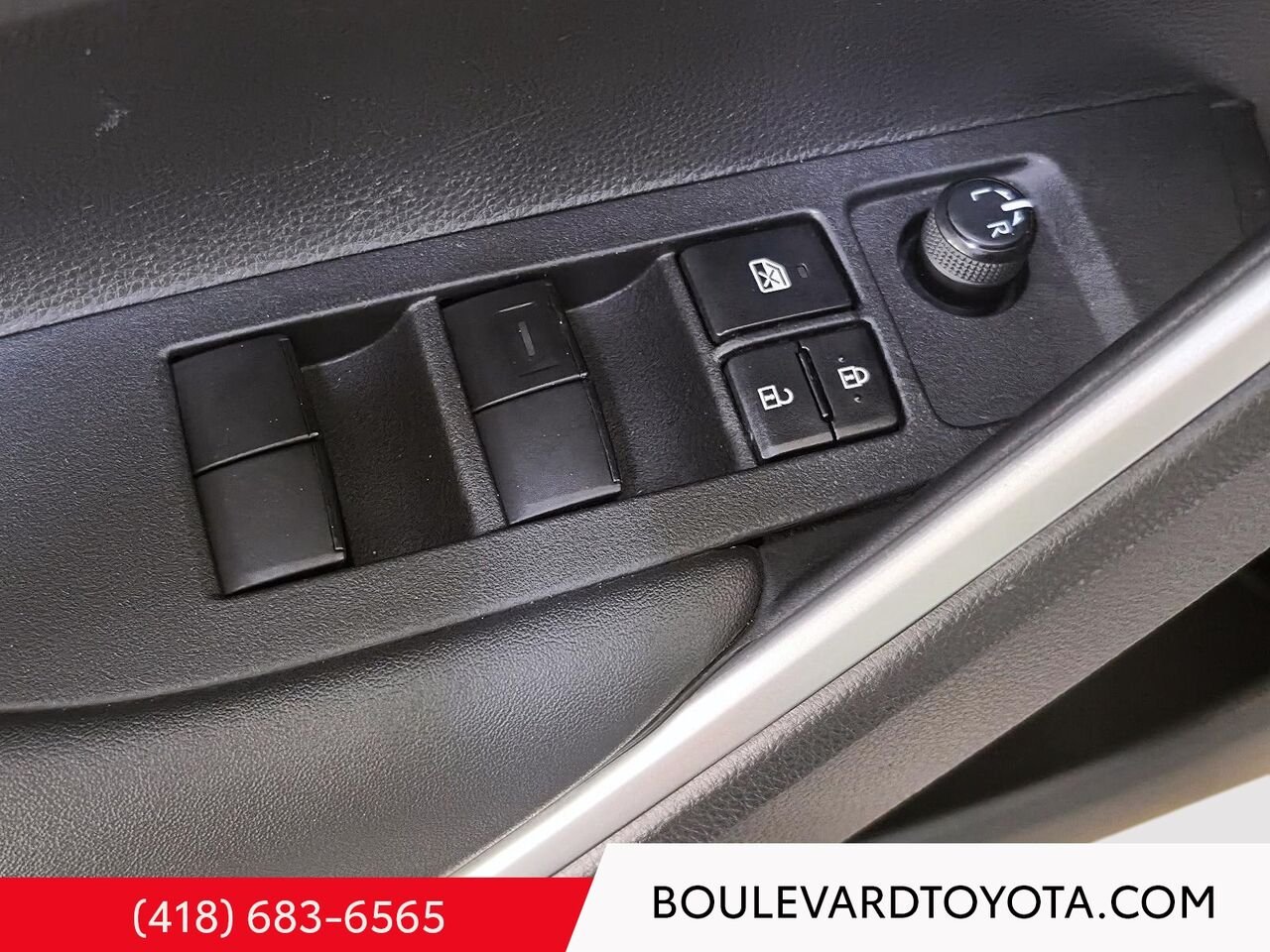 Toyota Corolla Cross 100529A-89 | LE, AWD, GROUPE PREMIUM 2022 Blanc Québec - photo #7