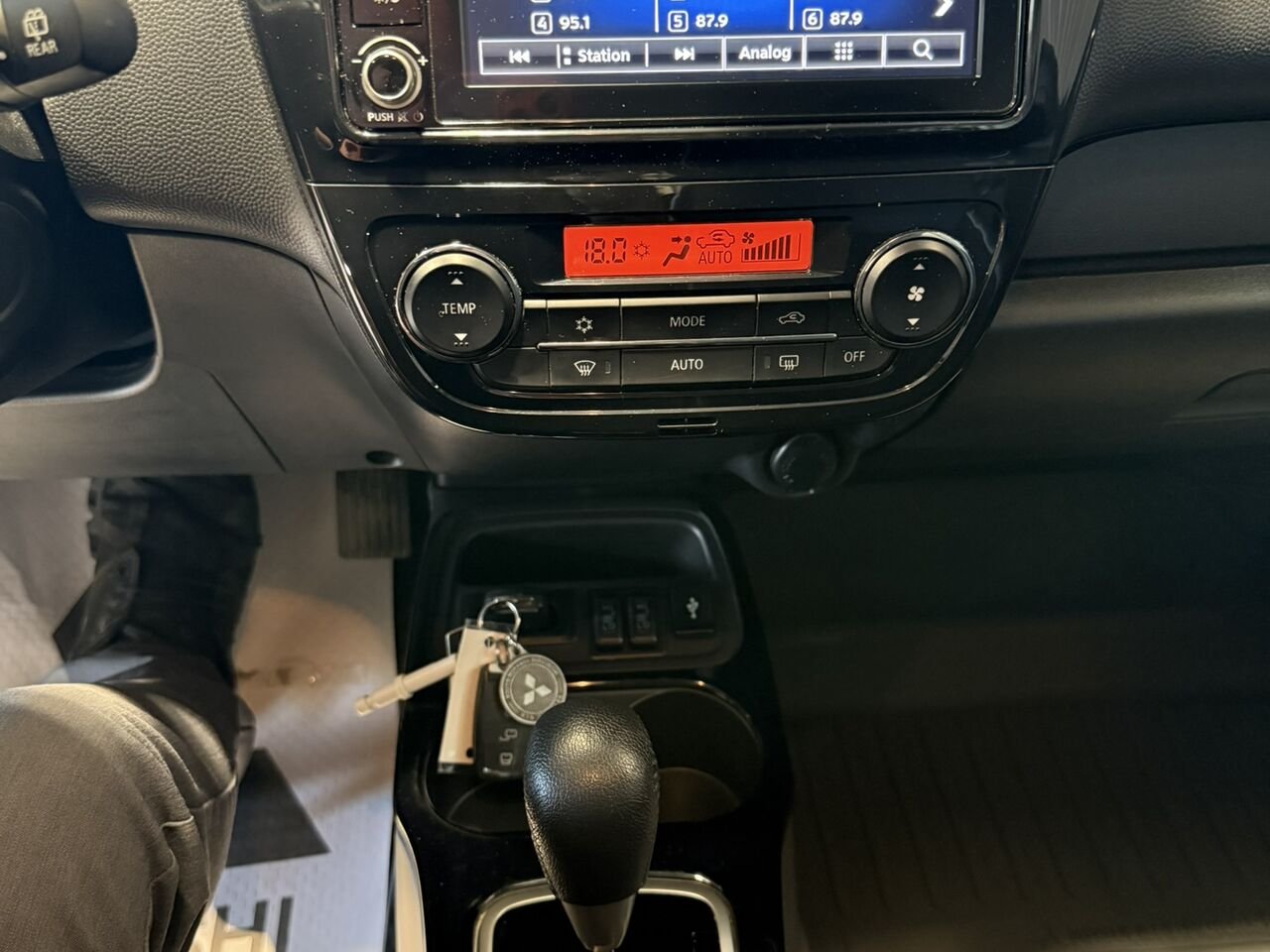 2024 Mitsubishi Mirage Silver Rouyn-Noranda - photo #11