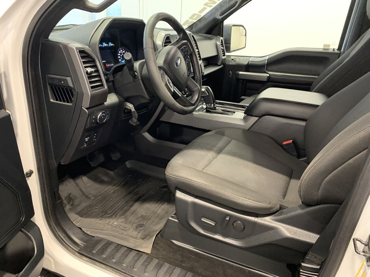 Ford F-150 XLT SPORT SUPERCREW XLT cabine SuperCrew 4RM caisse de 5,5 pi 2019 Blanc Châteauguay - photo #31